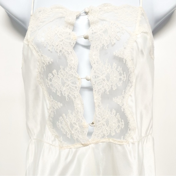 Vintage 70’s Barbizon Silky Lace Button Teddy Romper Lingerie Boudoir Ivory - Picture 4 of 9